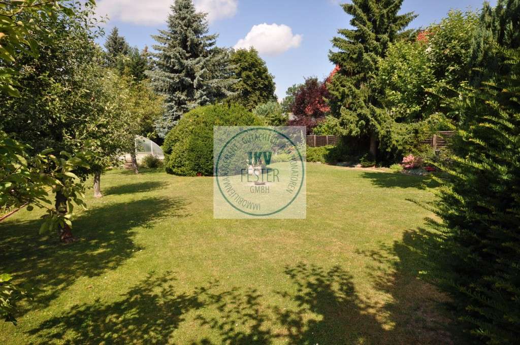 Thumbnail-Grundstück zu verkaufen in Markkleeberg 400.000,00 € 970 m²