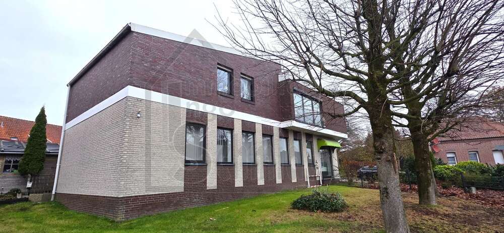 Thumbnail-Haus zum Kaufen in Weener 298.000,00 € 292 m²