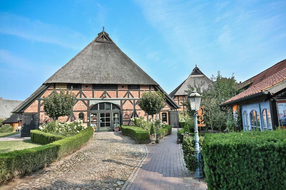 Thumbnail-Haus zum Kaufen in Handorf 1.299.000,00 € 376 m²