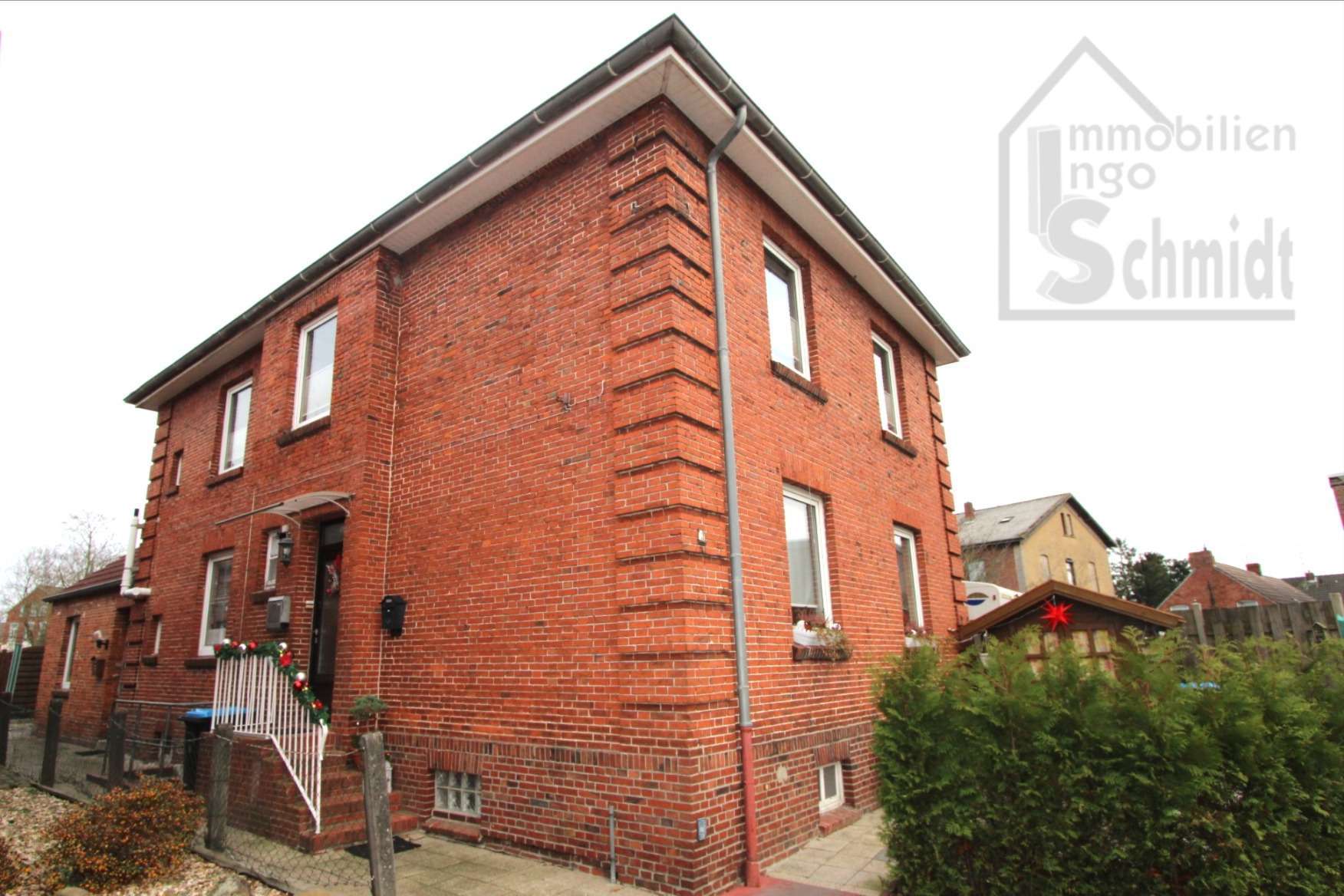 Thumbnail-Haus zum Kaufen in Weener 229.000,00 € 195 m²