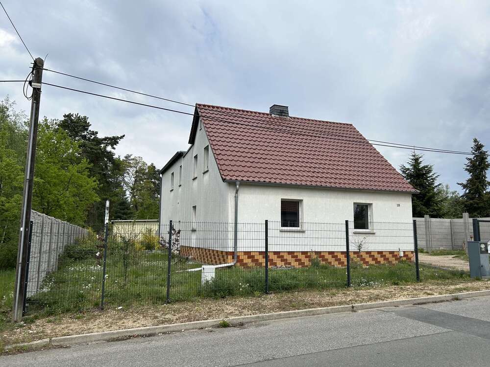 Thumbnail-Haus zum Kaufen in Bernsdorf 199.000,00 € 154.85 m²