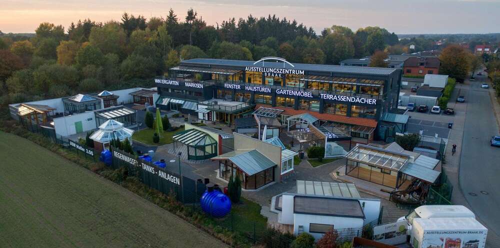 Thumbnail-Einzelhandel in Braak 2.150,00 € 227 m²