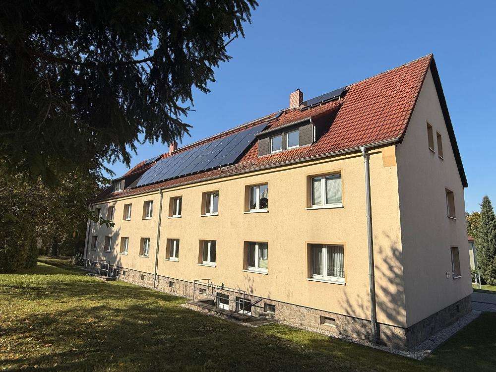 Thumbnail-Wohnung zum Mieten in Mülsen 397,00 € 57.04 m²