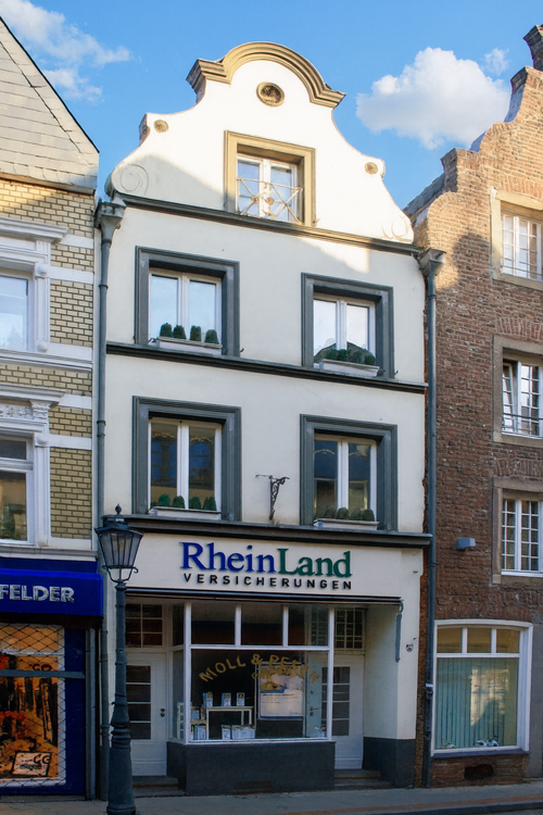 Thumbnail-Haus zum Kaufen in Neuss 467.950,00 € 150 m²