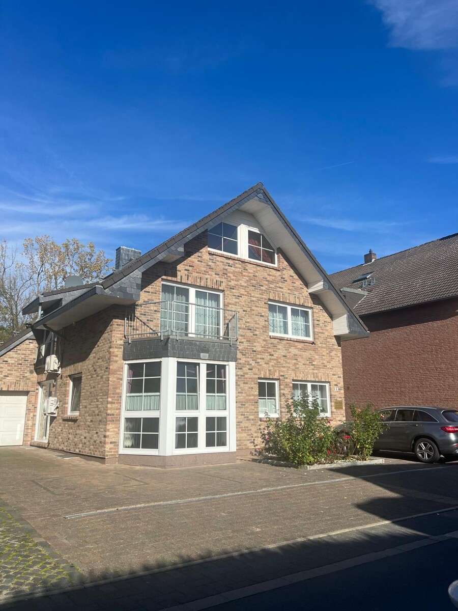 Thumbnail-Haus zum Kaufen in Wesseling 950.000,00 € 270 m²