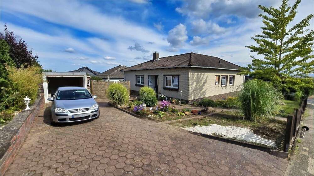 Thumbnail-Haus zum Kaufen in Schöningen 299.000,00 € 265 m²