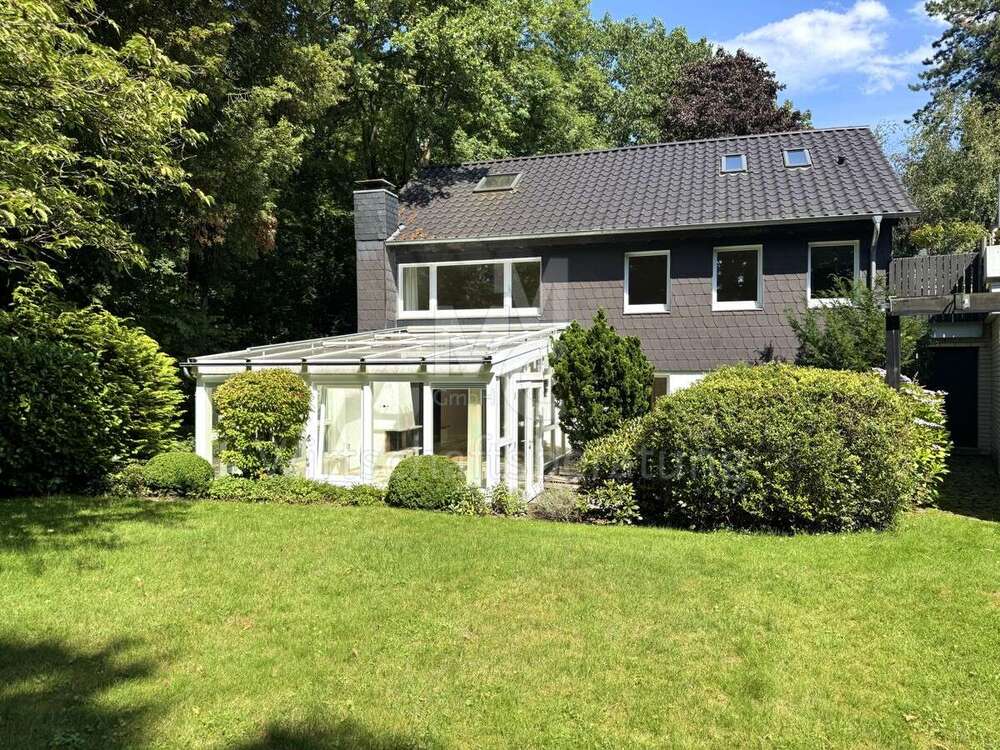 Thumbnail-Wohnung zum Kaufen in Hannover Kirchrode 795.000,00 € 179 m²