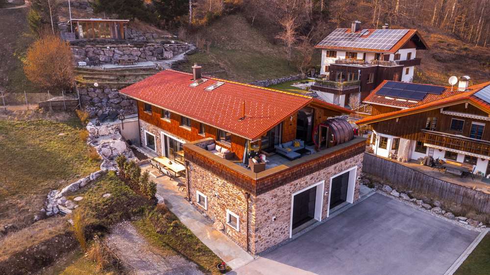 Thumbnail-Haus zum Kaufen in Hausham 1.950.000,00 € 229.22 m²