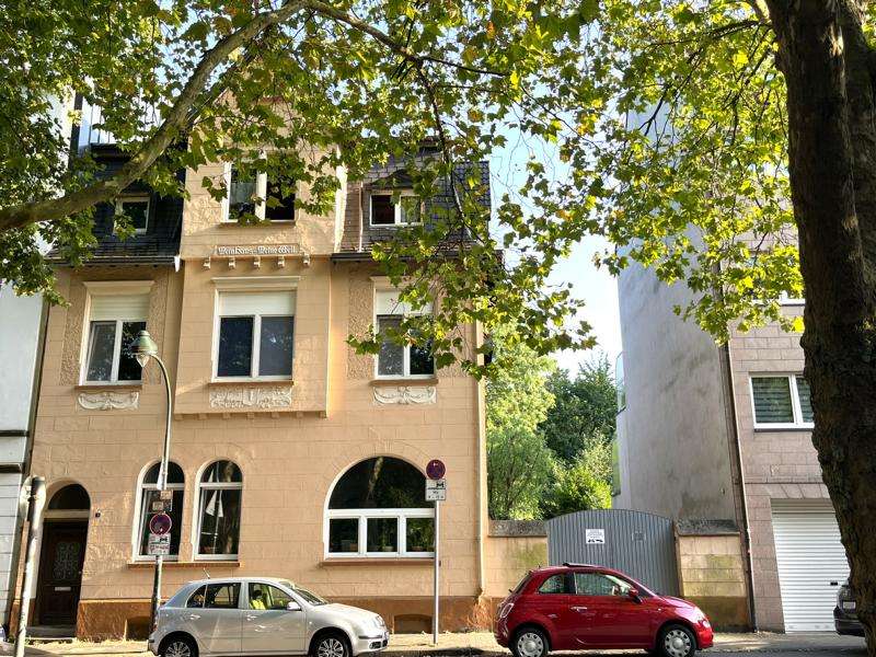 Thumbnail-Haus zum Kaufen in Düsseldorf 875.000,00 € 285 m²