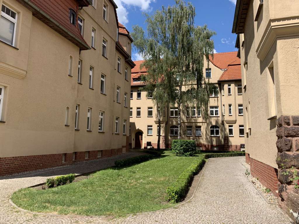 Thumbnail-Wohnung zum Mieten in Halle (Saale) 366,00 € 61 m²