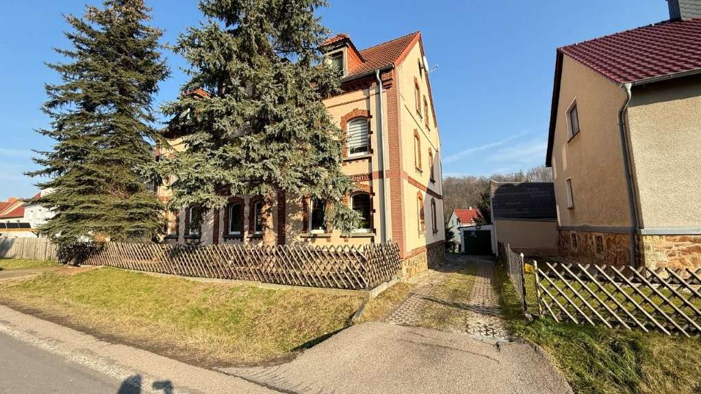 Thumbnail-Wohnung zum Mieten in Döbeln 400,00 € 65 m²