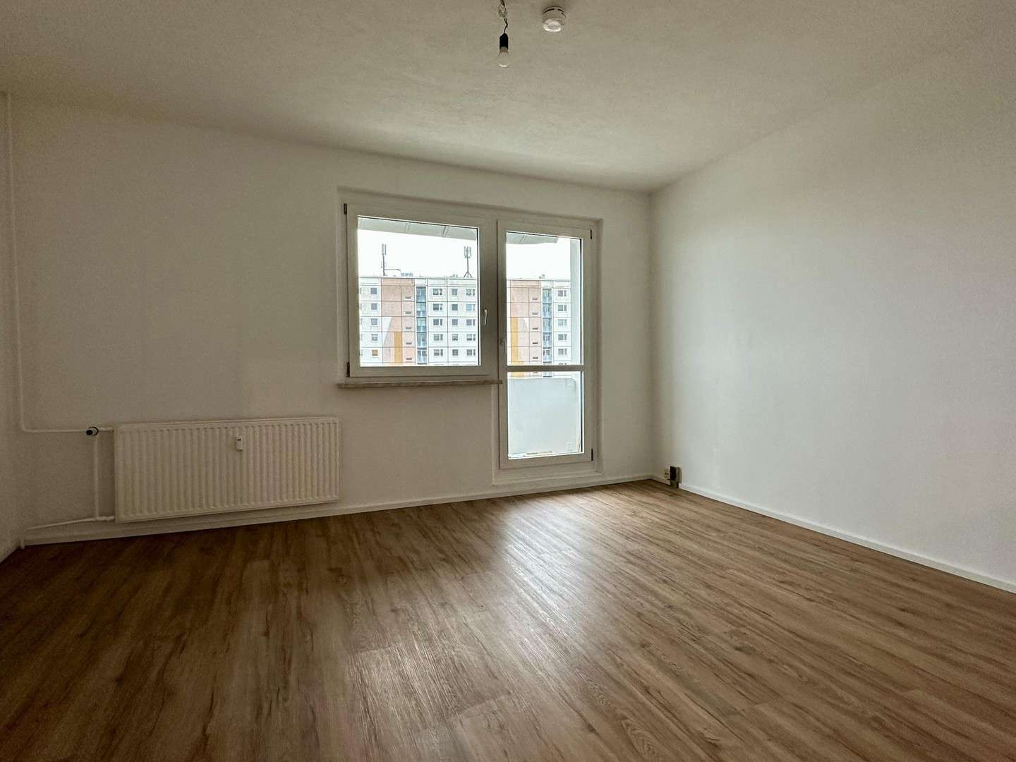 Thumbnail-Wohnung zum Mieten in Gera 310,00 € 51.64 m²