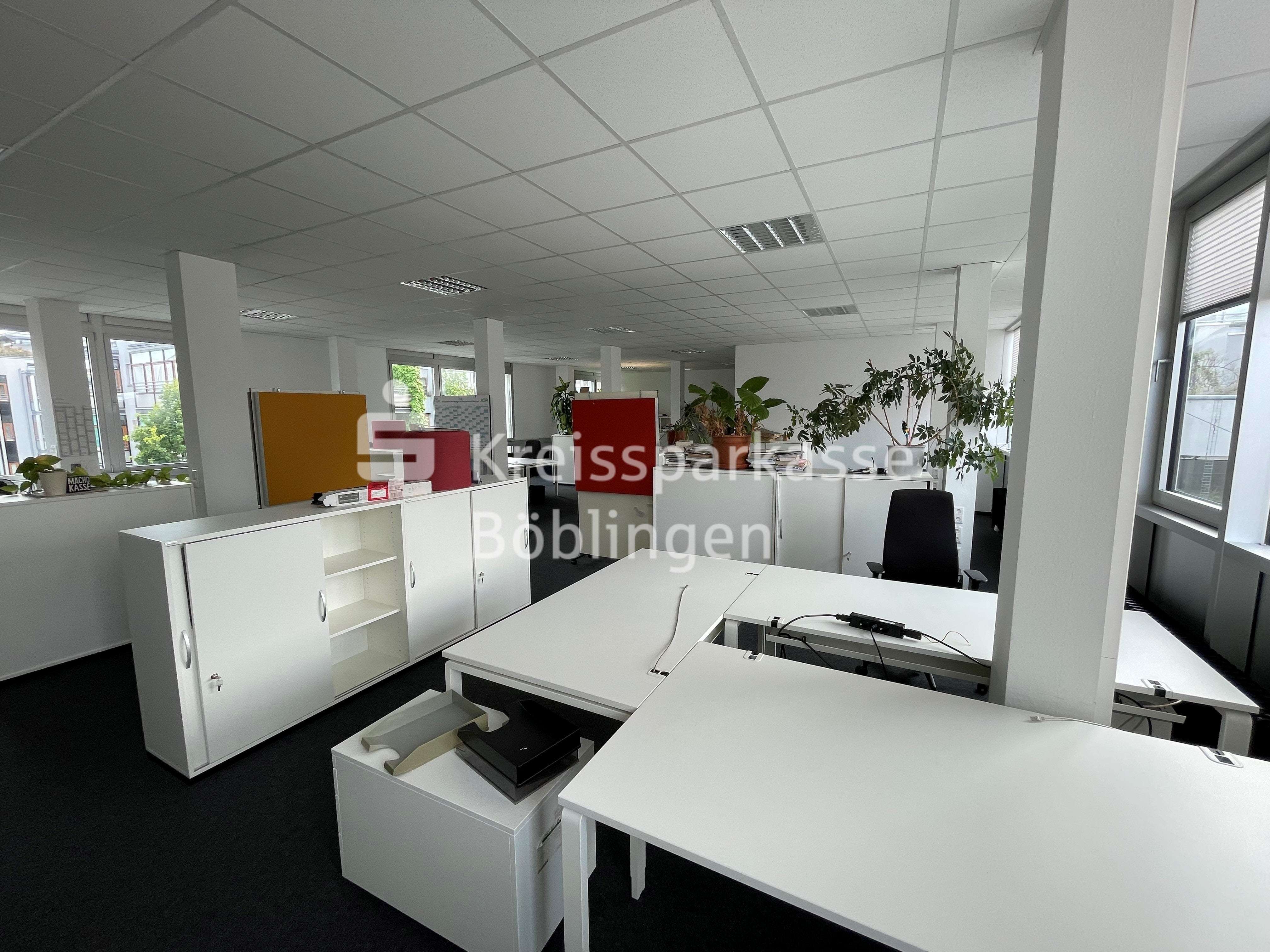 Thumbnail-Büro in Böblingen 4.928,00 € 448 m²