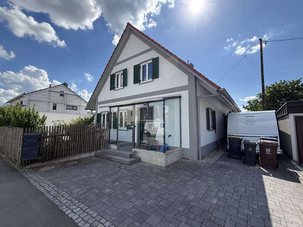 Thumbnail-Haus zum Mieten in Kissing 2.200,00 € 144 m²
