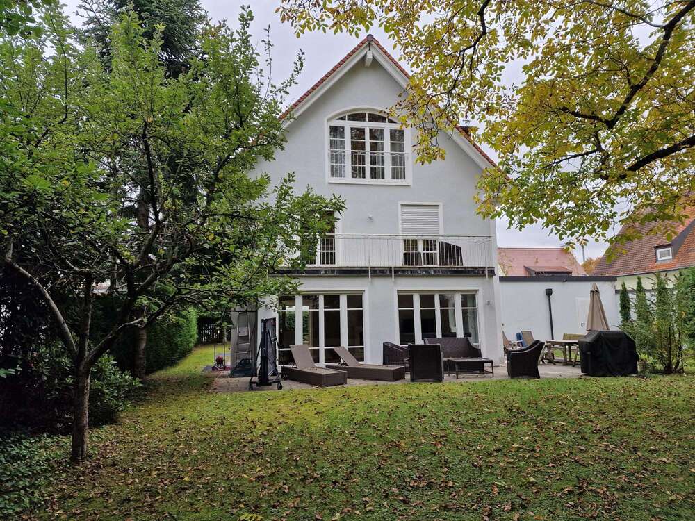 Thumbnail-Haus zum Kaufen in München 3.150.000,00 € 280 m²