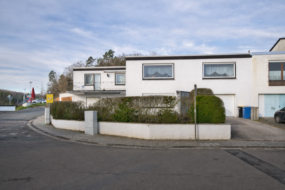 Thumbnail-Wohnung zum Kaufen in Bad Schwalbach 260.000,00 € 179 m²