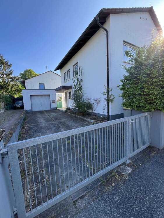 Thumbnail-Haus zum Mieten in Mannheim 1.500,00 € 102 m²