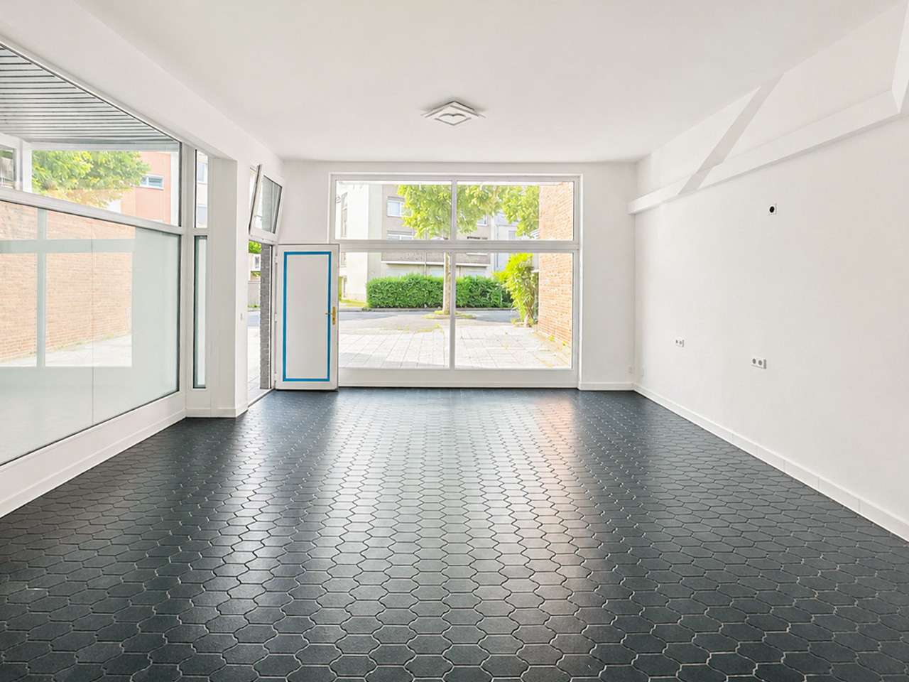 Thumbnail-Einzelhandel in Düsseldorf 85.000,00 € 42 m²