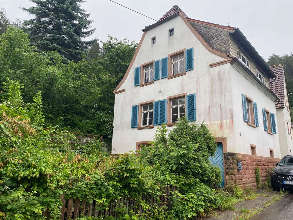 Thumbnail-Haus zum Kaufen in Erlenbach bei Dahn 120.000,00 € 125 m²