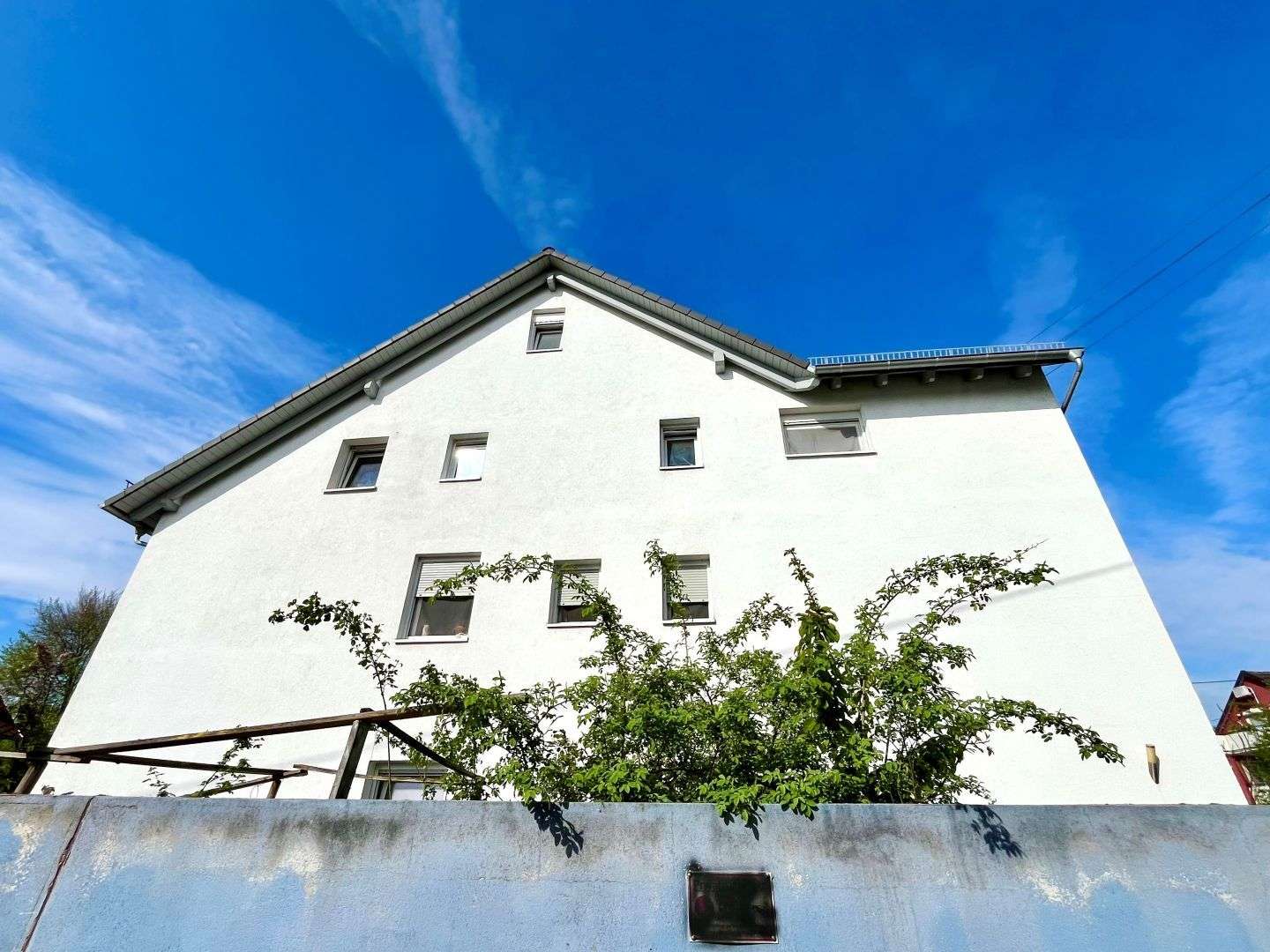 Thumbnail-Haus zum Kaufen in Frankfurt am Main 740.000,00 € 313.17 m²