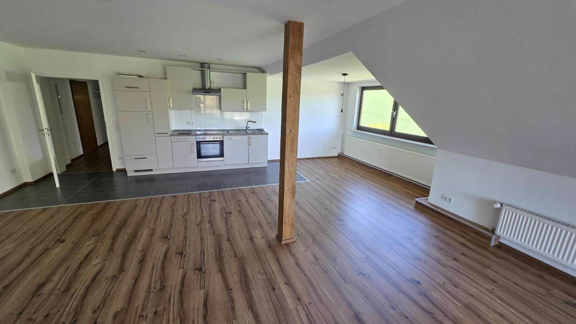 Thumbnail-Wohnung zum Mieten in Horn-Bad Meinberg 950,00 € 110.19 m²