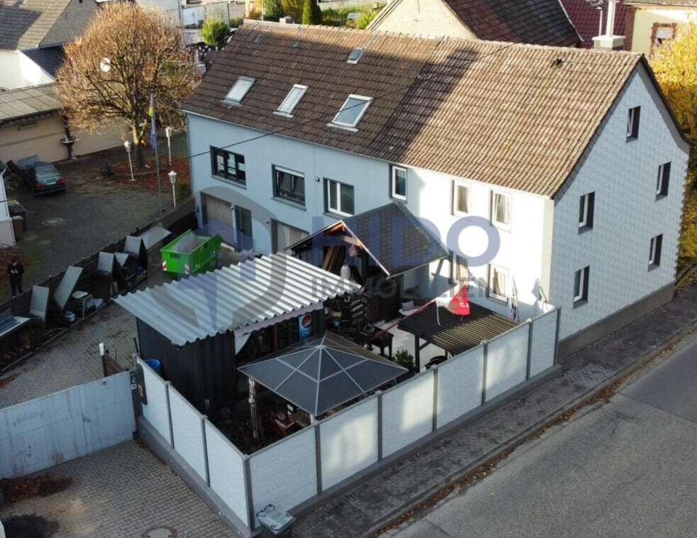 Thumbnail-Haus zum Kaufen in Staudt 250.000,00 € 216 m²