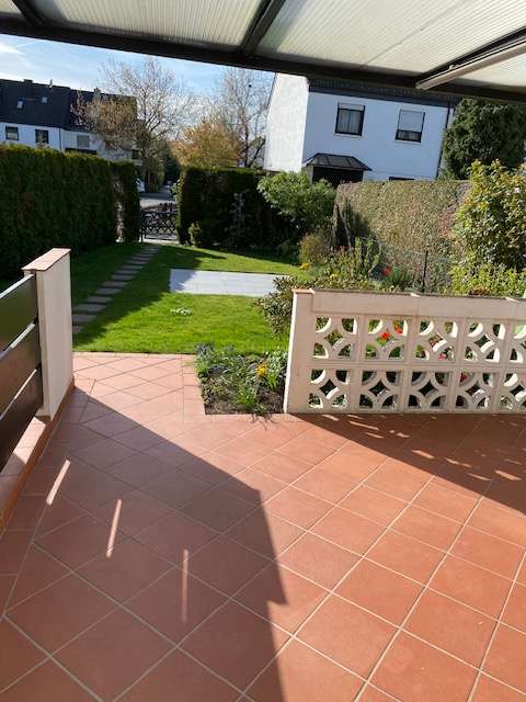 Thumbnail-Haus zum Mieten in Mörfelden-Walldorf 2.000,00 € 160 m²