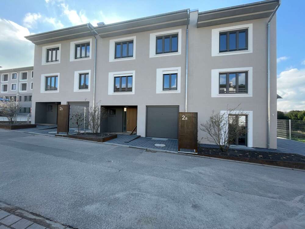 Thumbnail-Haus zum Mieten in Söllingen 2.100,00 € 183.8 m²