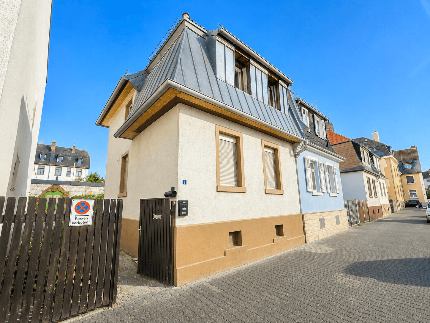 Thumbnail-Haus zum Kaufen in Frankfurt am Main 298.000,00 € 74 m²