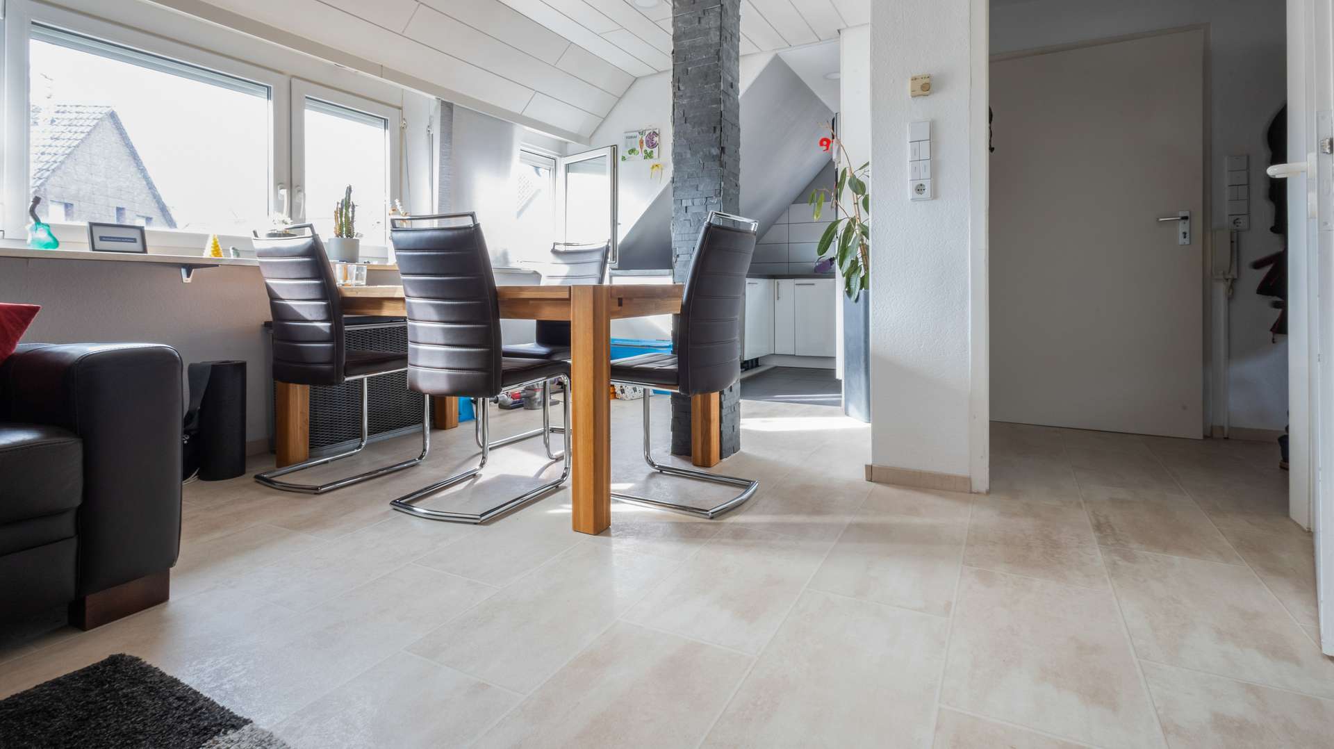 Thumbnail-Wohnung zum Kaufen in Stuttgart 260.000,00 € 46.29 m²