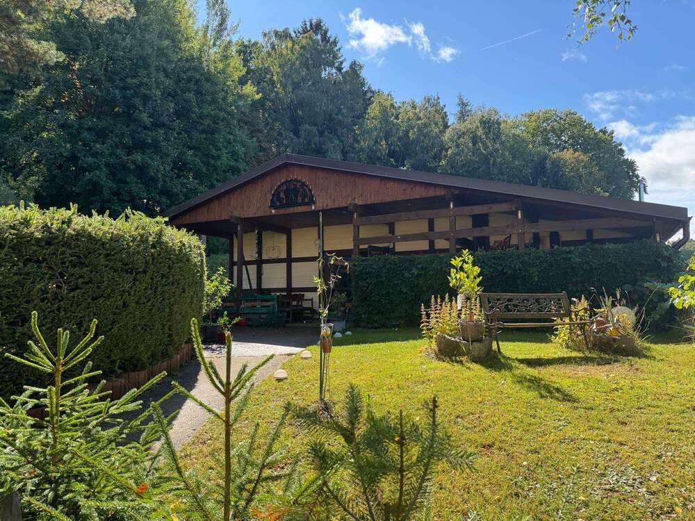 Thumbnail-Haus zum Kaufen in Aue-Bad Schlema 330.000,00 € 299 m²