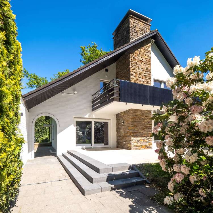 Thumbnail-Haus zum Mieten in Mülheim an der Ruhr 3.615,00 € 260 m²