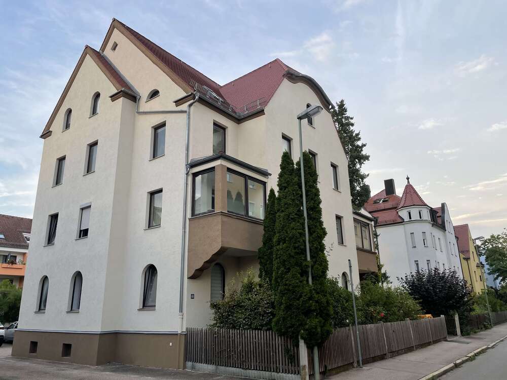 Thumbnail-Wohnung zum Mieten in Augsburg 1.200,00 € 107.95 m²
