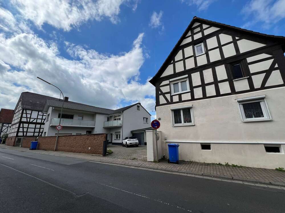 Thumbnail-Haus zum Kaufen in Hasselroth-Niedermittlau 499.000,00 € 345 m²