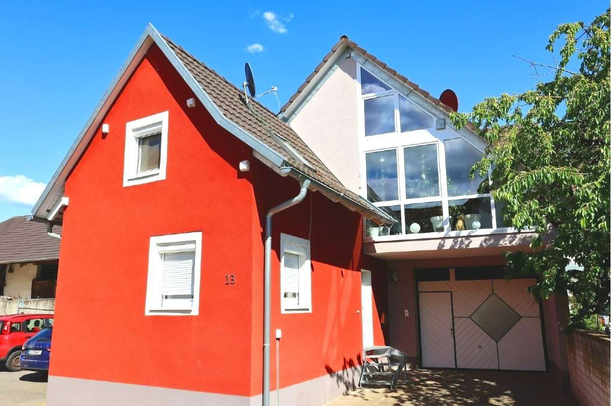 Thumbnail-Haus zum Kaufen in Rheinhausen 580.000,00 € 168 m²