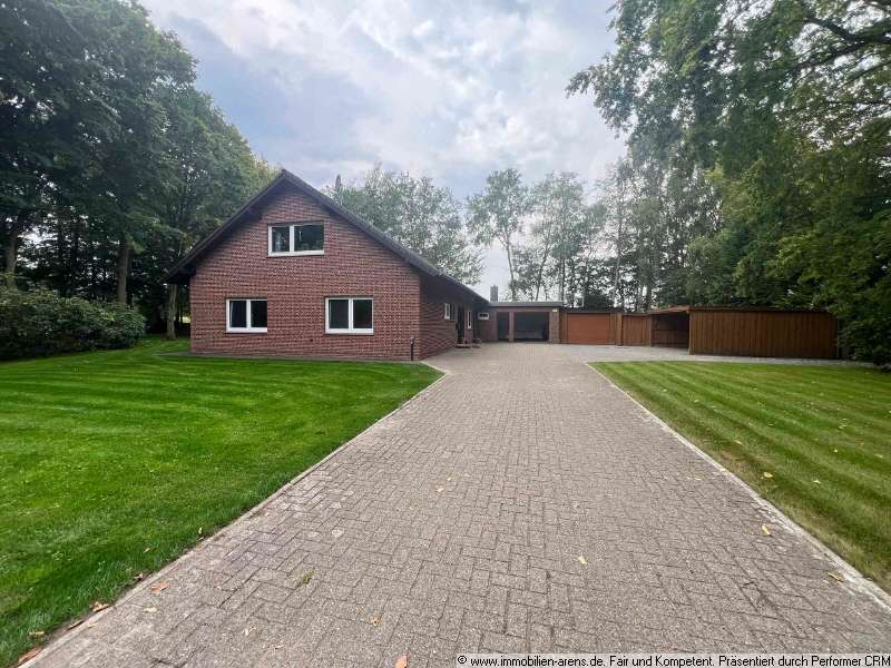 Thumbnail-Wohnung zum Mieten in Westerstede 1.200,00 € 135 m²