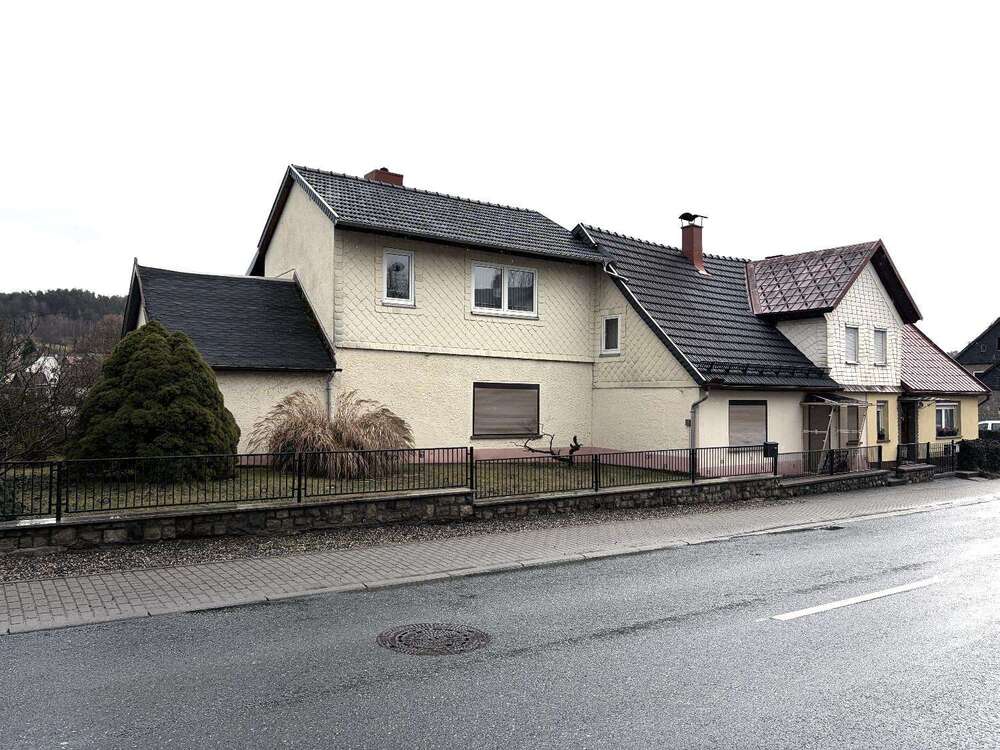 Thumbnail-Haus zum Kaufen in Neuhaus-Schierschnitz 115.000,00 € 150 m²