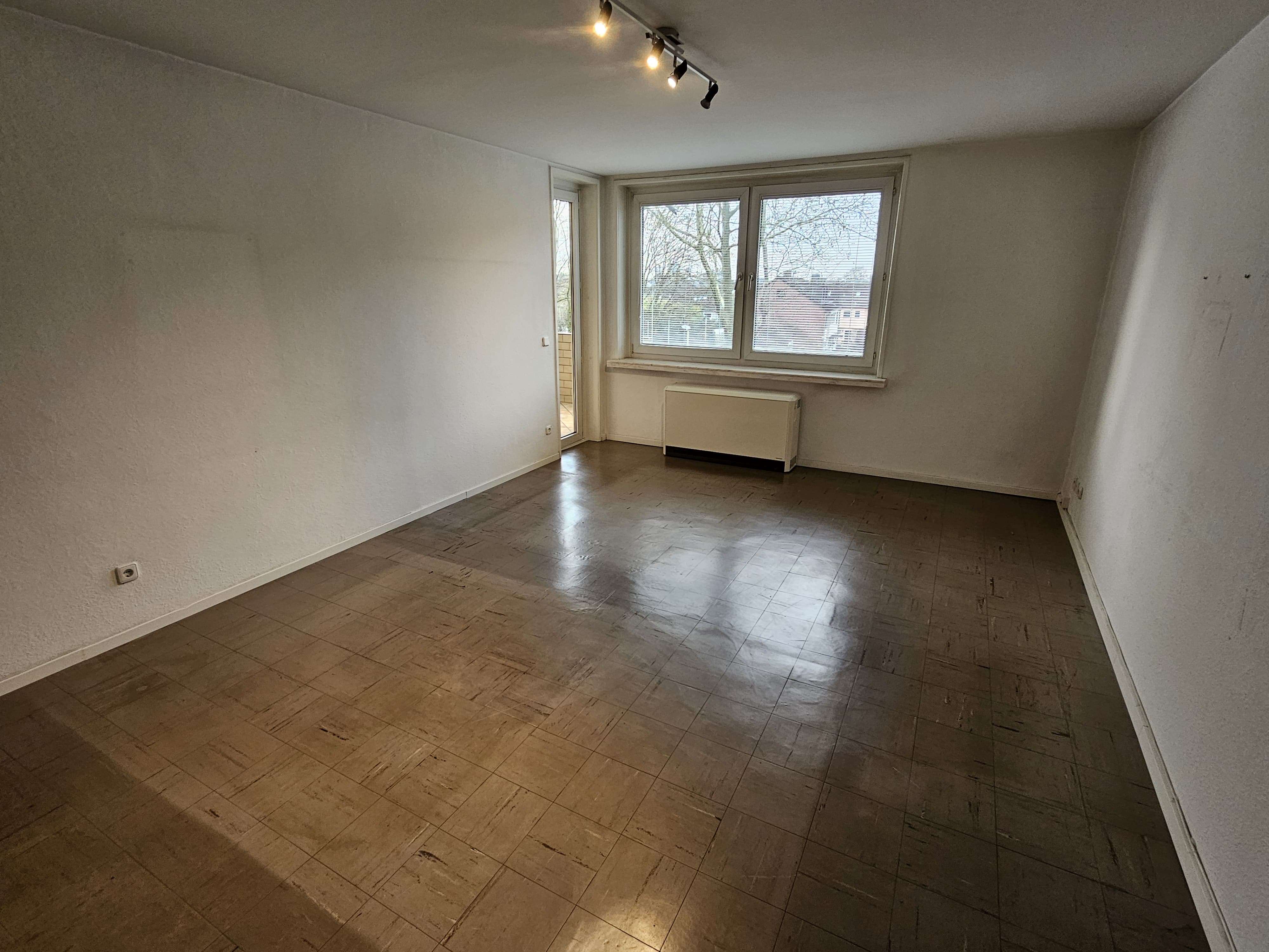 Thumbnail-Wohnung zum Kaufen in Essen 69.900,00 € 78 m²