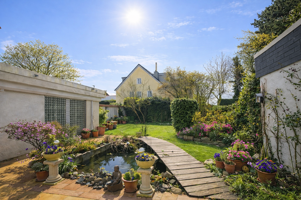 Thumbnail-Haus zum Kaufen in Düsseldorf 1.200.000,00 € 155 m²