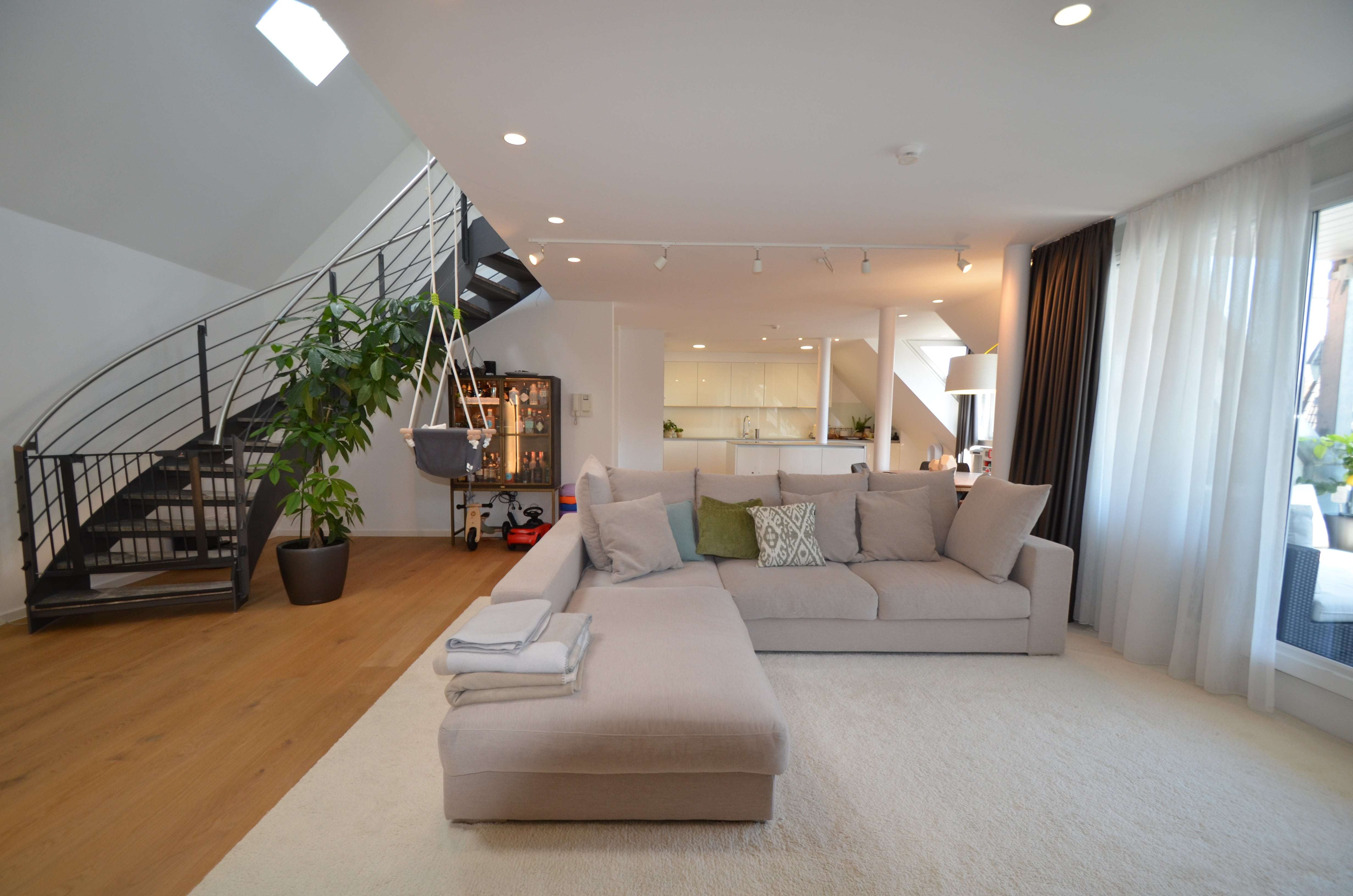 Thumbnail-Wohnung zum Kaufen in Böblingen 905.000,00 € 220 m²