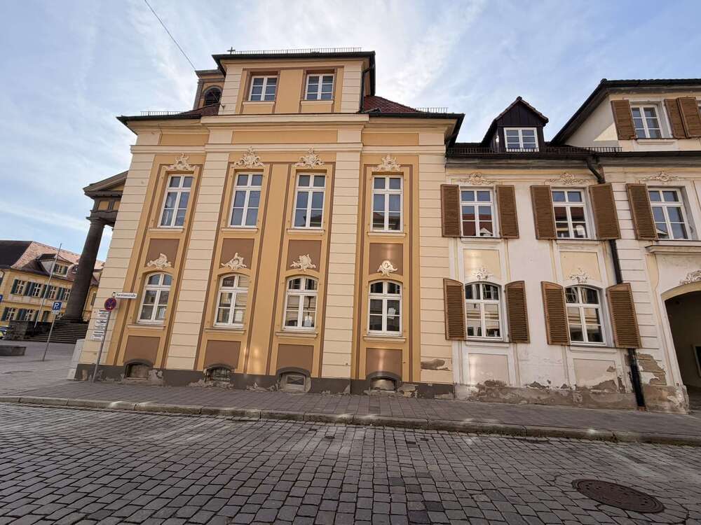 Thumbnail-Wohnung zum Mieten in Ansbach 1.500,00 € 110.85 m²