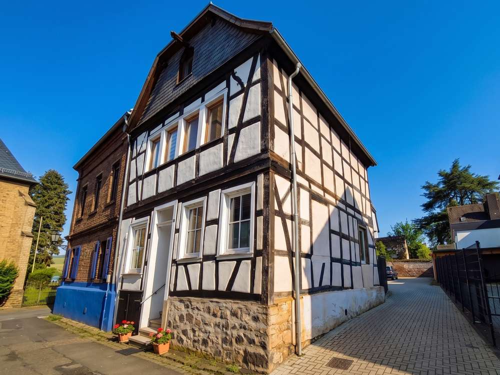 Thumbnail-Haus zum Kaufen in Remagen Oberwinter 315.000,00 € 130 m²