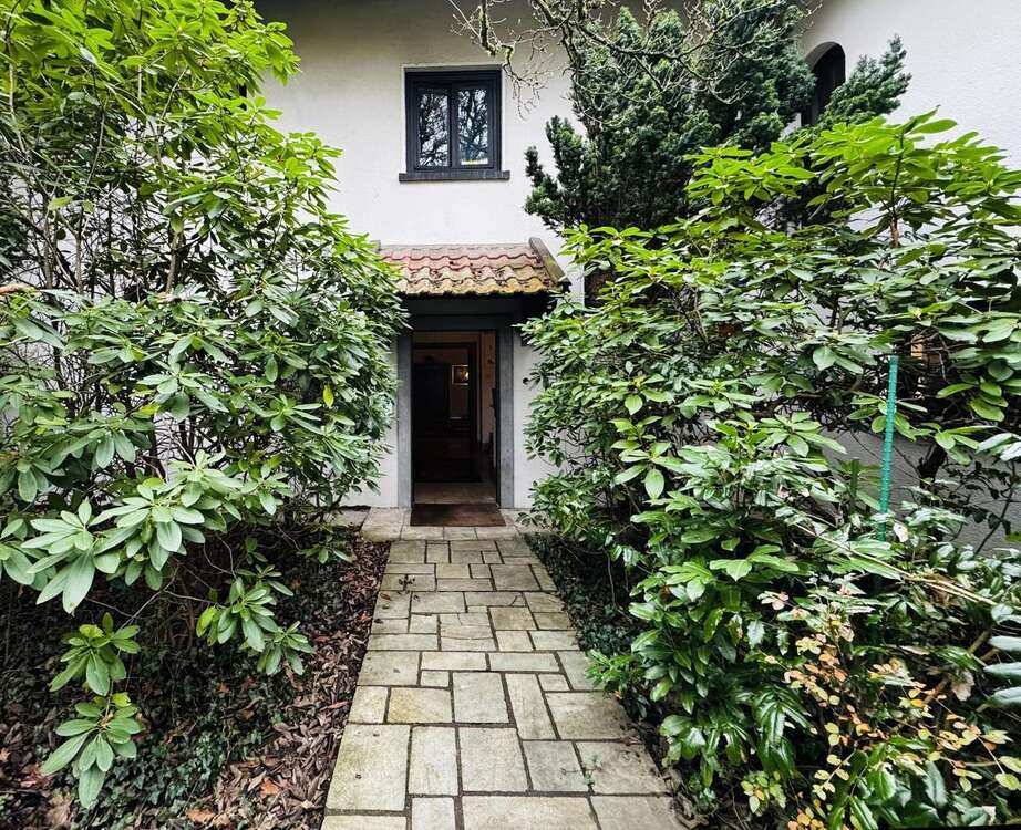 Thumbnail-Haus zum Kaufen in Saarbrücken 890.000,00 € 365 m²