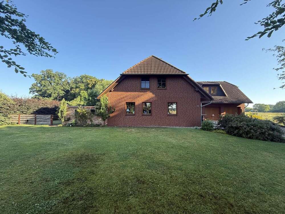 Thumbnail-Haus zum Kaufen in Apenburg-Winterfeld 450.000,00 € 200 m²