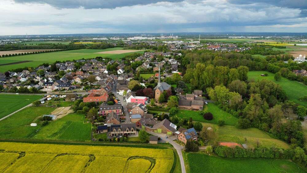 Thumbnail-Haus zum Kaufen in Neuss 695.000,00 € 164 m²