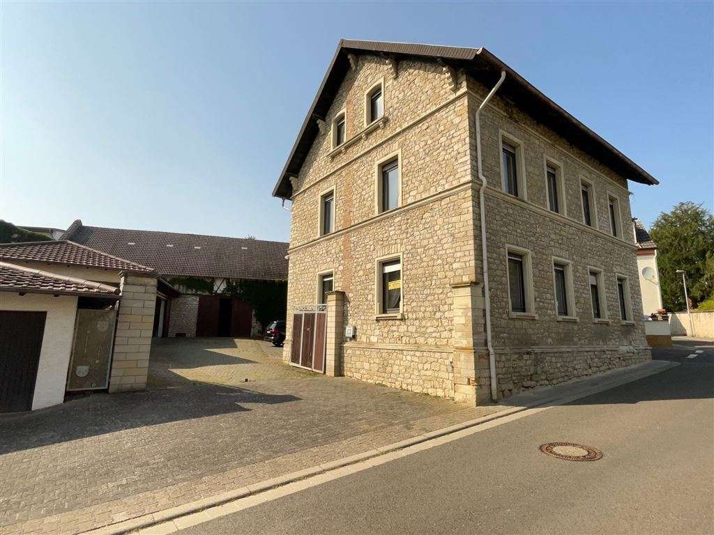 Thumbnail-Haus zum Kaufen in Essenheim 645.000,00 € 245.48 m²