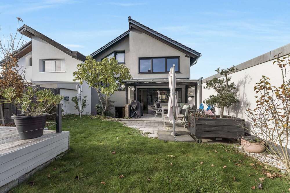 Thumbnail-Haus zum Kaufen in Lohmar 699.000,00 € 196 m²