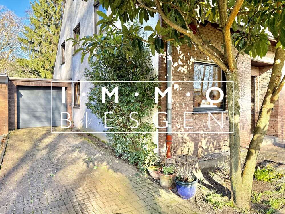 Thumbnail-Haus zum Kaufen in Duisburg 295.000,00 € 99 m²