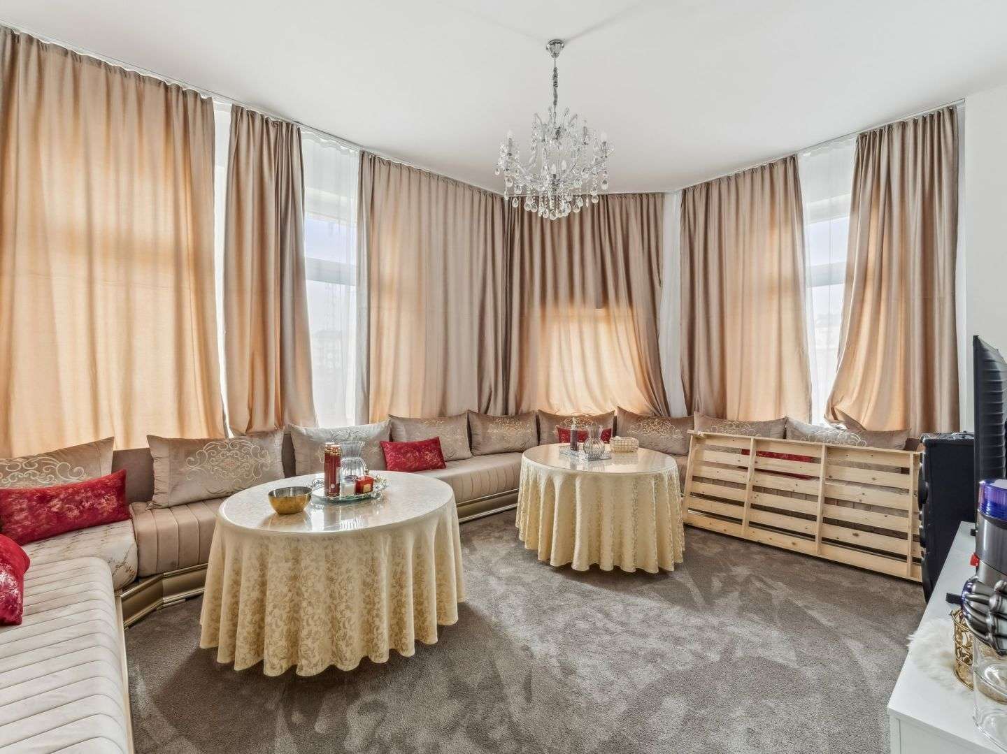 Thumbnail-Wohnung zum Kaufen in Düsseldorf 445.000,00 € 126 m²