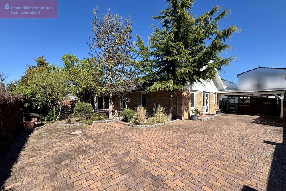 Thumbnail-Haus zum Kaufen in Burgwedel 448.000,00 € 135.02 m²